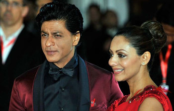 বলিউডের যে নায়কদের স্ত্রীরা স্বামীর পরকীয়া মেনে নিয়েছেন