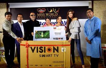 সেরা সুন্দরীদের পুরস্কৃত করল ভিশন