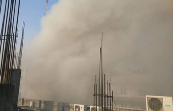 রাজধানীর পুরানা পল্টনে জামান টাওয়ারে অগ্নিকাণ্ডের ছবি