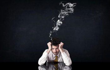 যেভাবে বুঝবেন অশুভ শক্তি আপনাকে ঘিরে রয়েছে