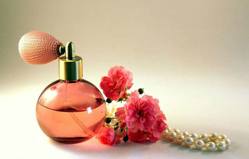 পারফিউম কেনার আগে ৭টি জিনিস খেয়াল রাখুন
