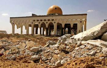 কোটি কোটি টাকার আন্তর্জাতিক বিমানবন্দর এখন ধ্বংসস্তূপ!