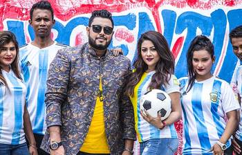 গানে গানে ব্রাজিল-আর্জেন্টিনা ফুটবল বিশ্বকাপের উন্মাদনা