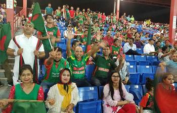 বাংলাদেশের জয়ে গ্যালারিতে সমর্থকদের উচ্ছ্বাস