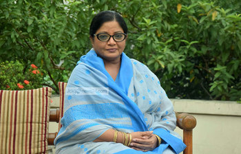 দর্শক নন্দিত জননী ডলি জহুর