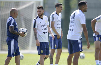 বিশ্বকাপে আজ ফ্রান্সের বিরুদ্ধে আর্জেন্টিনার সম্ভাব্য একাদশ