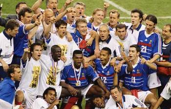 ২০ বছর আগে বিশ্বকাপজয়ী ফ্রান্সের ফুটবল তারকারা এখন যে কাজ করছেন