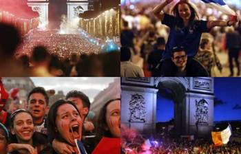 বিশ্বকাপ ফাইনালে ওঠায় ফ্রান্সের সমর্থকদের উল্লাস চলছে