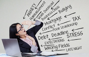 কাজের মাঝে মানসিক চাপ কমাতে যা করবেন