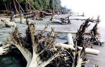 কুয়াকাটার পর্যটকদের বিনোদন কেন্দ্র ধ্বংসস্তূপে পরিণত