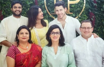 প্রিয়াঙ্কা-নিকের বাগদানের ছবি