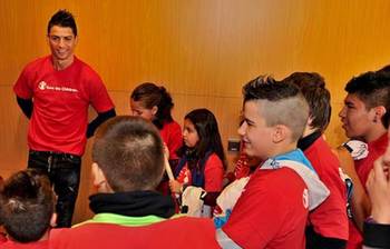 মানব সেবায় অনন্য রোনালদো