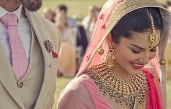 বিয়ের আসরে সানি লিওন!