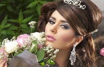 পাকিস্তানি যে সুন্দরীর ছবি এখন সোশ্যাল মিডিয়ায় ভাইরাল