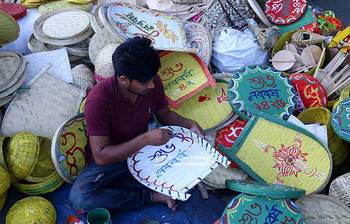 নতুন বছর বরণের প্রস্তুতি