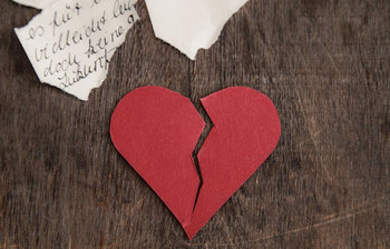 ব্রেকআপের পর মানসিক যন্ত্রণা থেকে বাঁচার উপায়