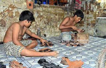 আমাদের শিশু শ্রমিকেরা