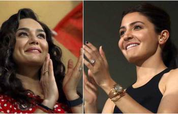 আইপিএলের ম্যাচ চলাকালে গ্যালারিতে অনুশকা-প্রীতি