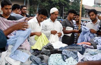 ফুটপাতের ঈদ বাজার