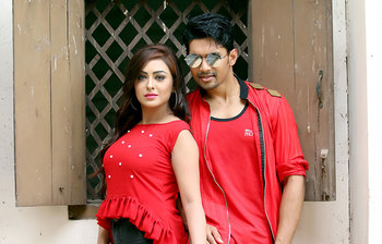 ‘সুন্দরী’ মিউজিক ভিডিওতে তানহা-আসিফ