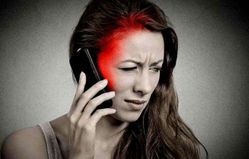 জেনে নিন কোন মোবাইল ফোন সবচেয়ে বেশি ক্ষতিকারক রেডিয়েশন ছড়ায়