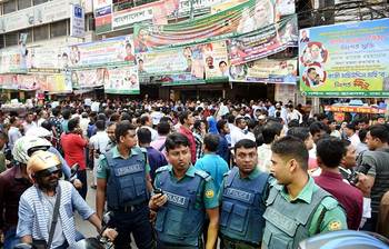 বিএনপির মনোনয়নপত্র বিক্রি নিয়ে উৎসবমুখর পরিবেশ