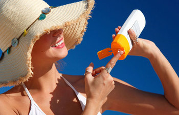 চেহারার বয়সের ছাপ দূর করতে যা করবেন