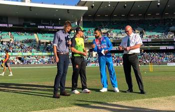 দেখুন অস্ট্রেলিয়া সফরে টিম ভারতের প্রথম জয়ের ছবি