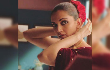 বিয়ের পোশাকে কেমন লাগবে দীপিকাকে!