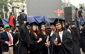 ঢাবিতে উৎসবমুখর পরিবেশে সমাবর্তন