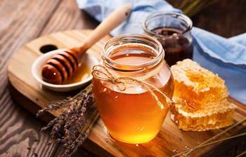 খাঁটি মধু চেনার ৮টি সহজ উপায় জেনে নিন