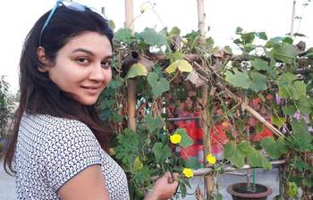 বাড়ির ছাদে জয়ার সবজি বাগান