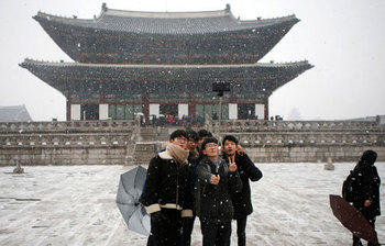 সেলফি তোলার বিশ্বেসেরা ১০ স্থান