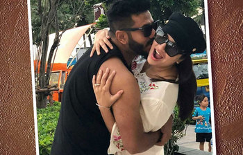 শুভশ্রীকে রাস্তায় প্রকাশ্যে চুমু খেলেন রাজ!