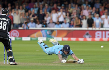 ক্রিকেটের নিয়ম অনুসারে বিশ্বকাপ ফাইনালে কত রান হওয়া উচিত ছিল