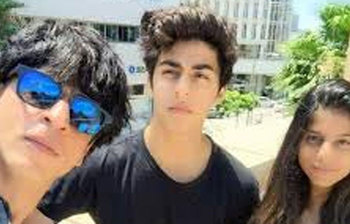 বলিউড তারকাদের সন্তানরা কে কোথায় পড়ে জেনে নিন