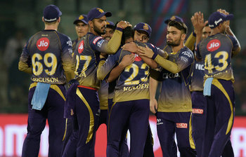 আইপিএলে কোহলিদের বিরুদ্ধে আজ যেমন হতে পারে নাইটদের প্রথম একাদশ