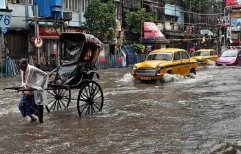 ফণীর তাণ্ডবে কলকাতায় প্রবল দুর্যোগের সম্ভাবনা