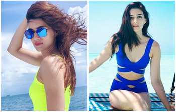 সমুদ্র সৈকতে কৃতির রূপের ঝলক