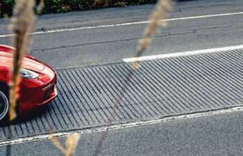 যে রাস্তায় গাড়ি চালালে এমনিতেই গান বেজে ওঠে