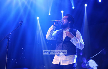 ঢাকার মঞ্চ মাতালেন নোবেল