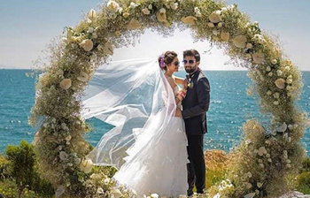 দেখুন নুসরাতের বিয়ের আরও কিছু জমকালো ছবি