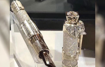 দেখুন বিশ্বের সবচেয়ে দামি কলমের ছবি