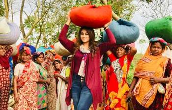 অন্যরূপে পপির দেখা