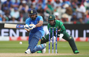 শ্রীলঙ্কার বিরুদ্ধে একাধিক রেকর্ডের সম্ভাবনা রোহিত শর্মার