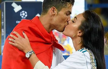 গোপন কথা জানালেন রোনালদোর গার্লফ্রেন্ড
