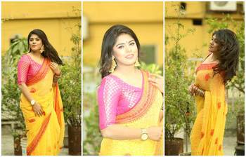 বাসন্তী শাড়িতে শান্তা