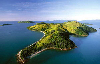 ভ্রমণপ্রেমীদের প্রিয় ১০টি চোখজুড়ানো দ্বীপ