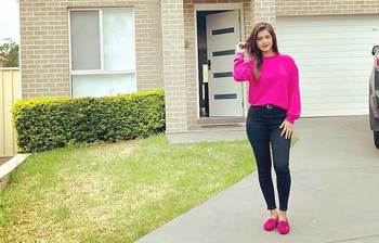 হরেক সাজে সুন্দরী তিশা