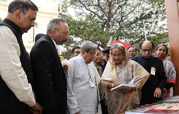 অমর একুশে বইমেলায় প্রধানমন্ত্রী